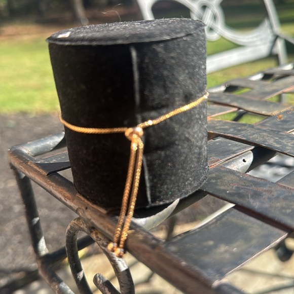 Bracelet with adjustable back - Picture 5 of 8